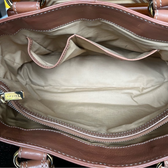 🔥AUTHENTICATED Celine Leather Handbag - Picture 9 of 16